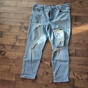 Hollister Ultra High-Rise Light Blue Jeans 15 Short